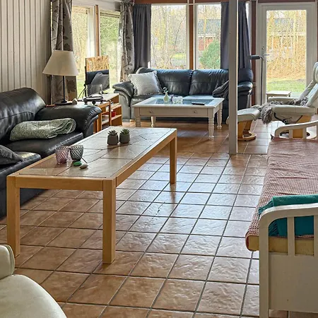3 Bedroom Awesome In 度假居 Oksbøl