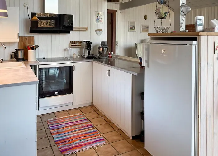 3 Bedroom Awesome In Holiday home